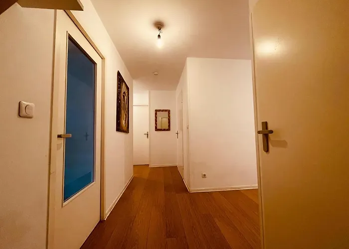 Un Moment Familial - 279 Apartment